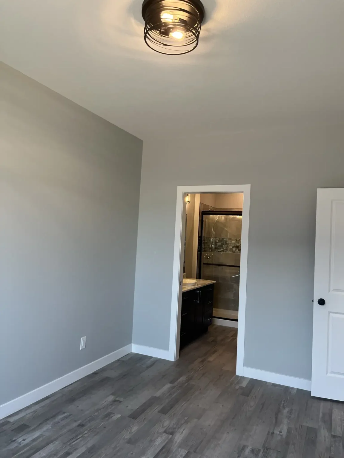 Beryl 2B Master Bedroom Looking Ensuite