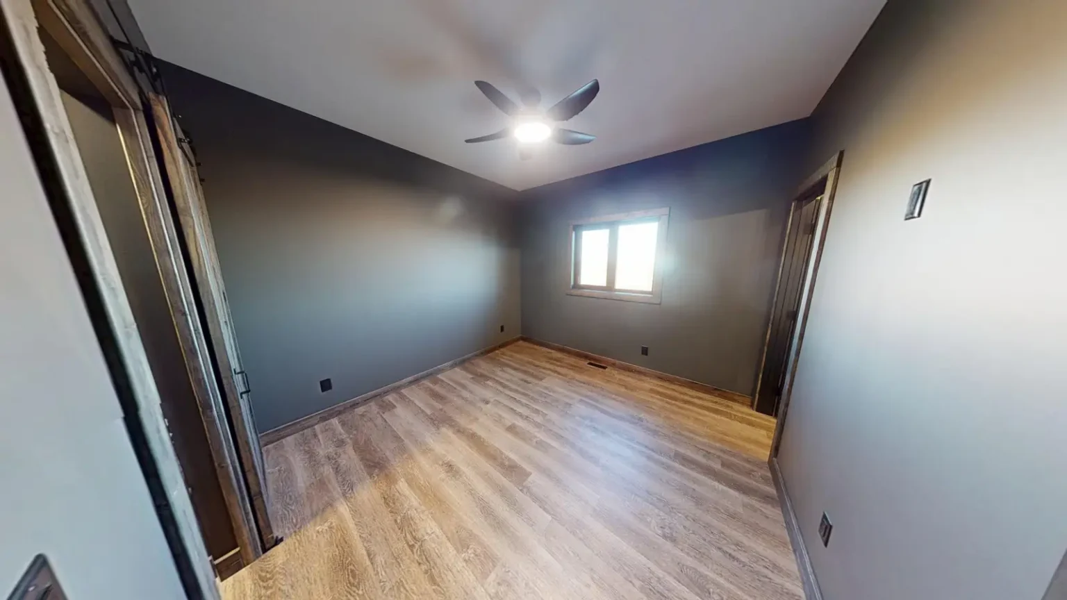 Beryl 5B Master Bedroom Toward Window and Ensuite