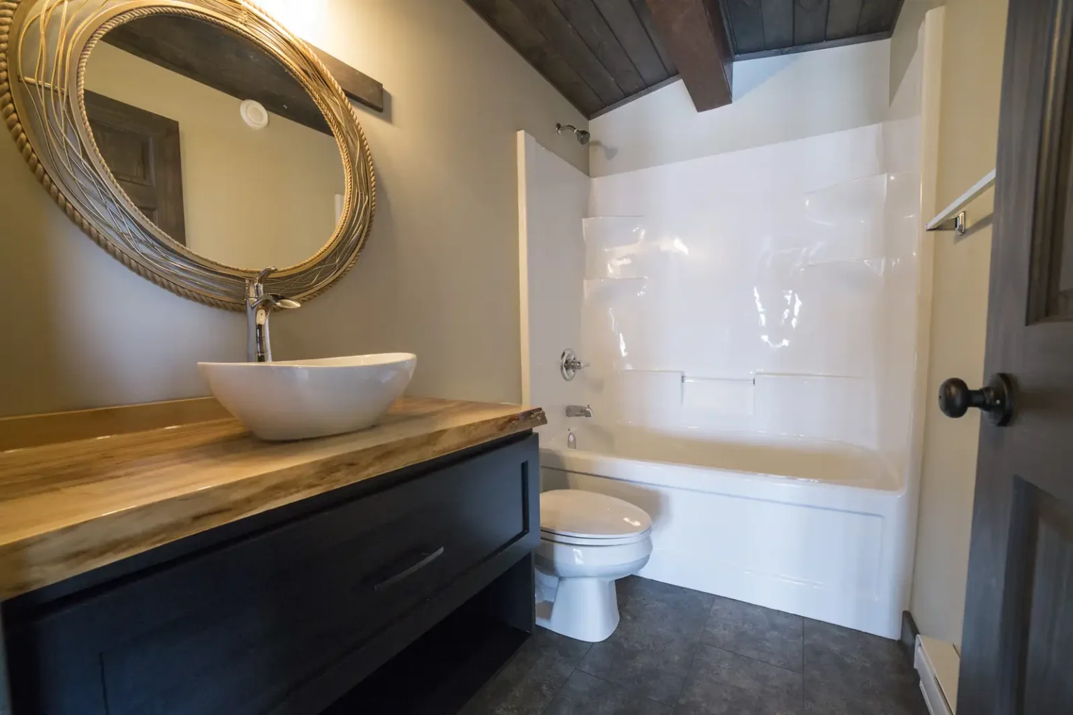 Moonstone 2 Loft Bathroom