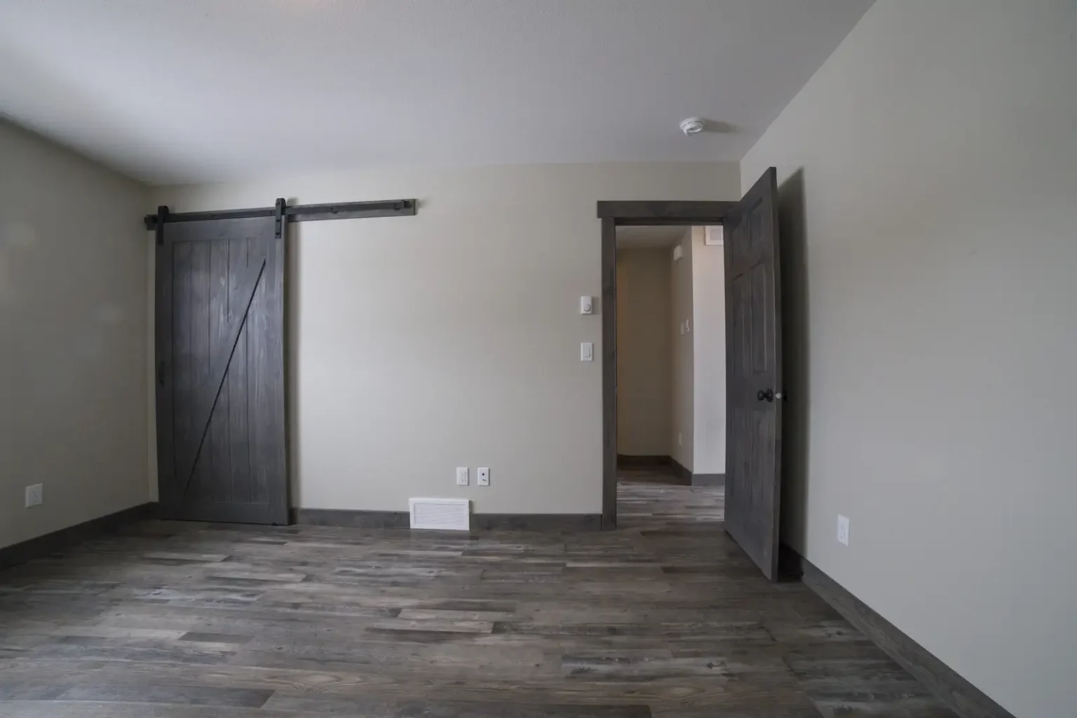 Moonstone 2 Master Bedroom Towards Closet