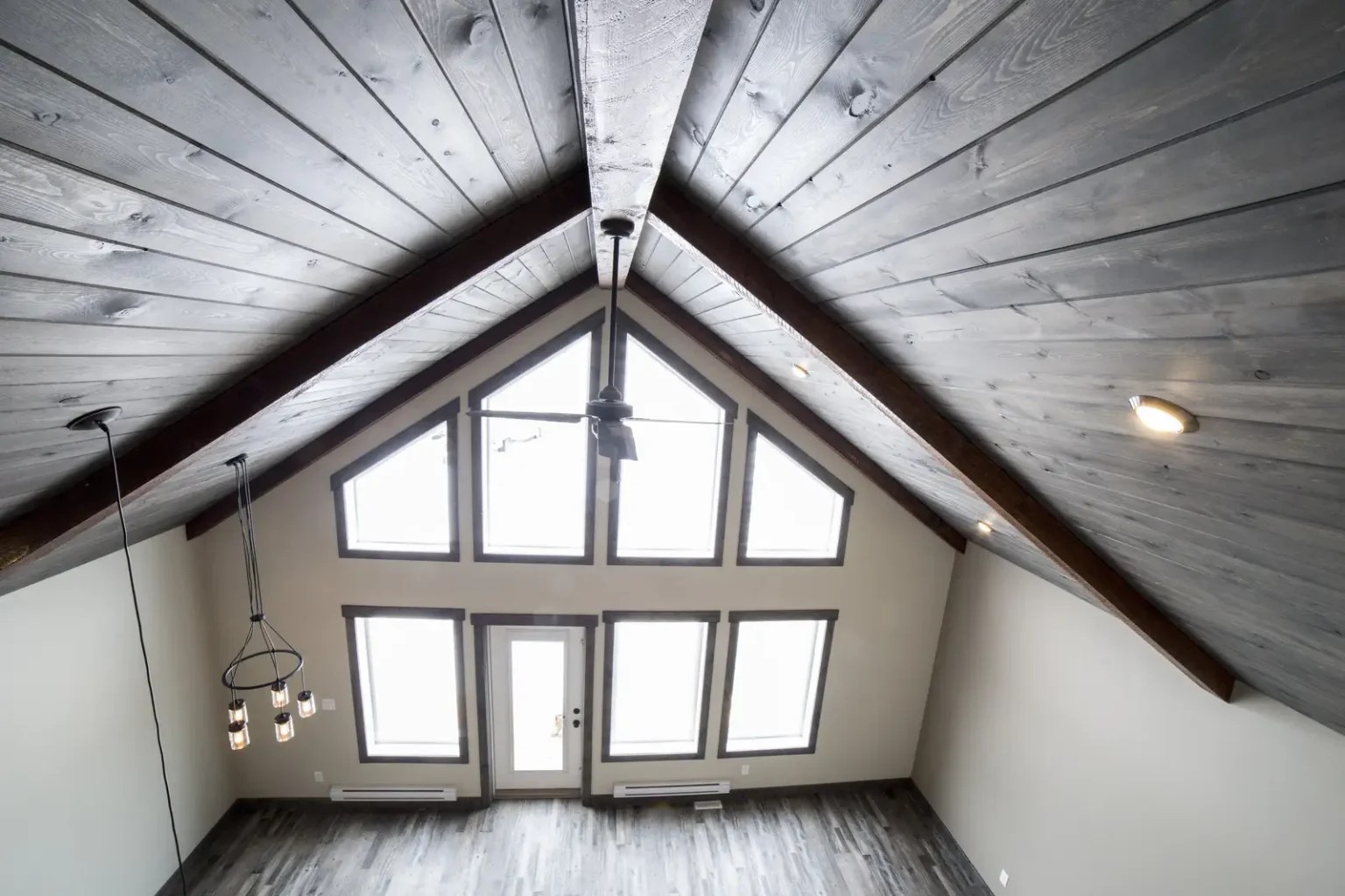 Moonstone 2 Vaulted Ceiling