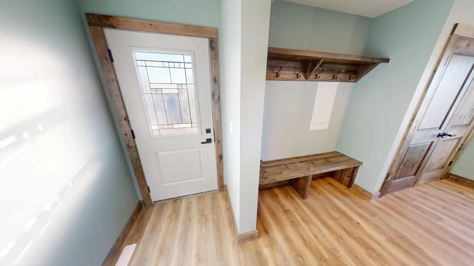 Moonstone 6B Rear Entry