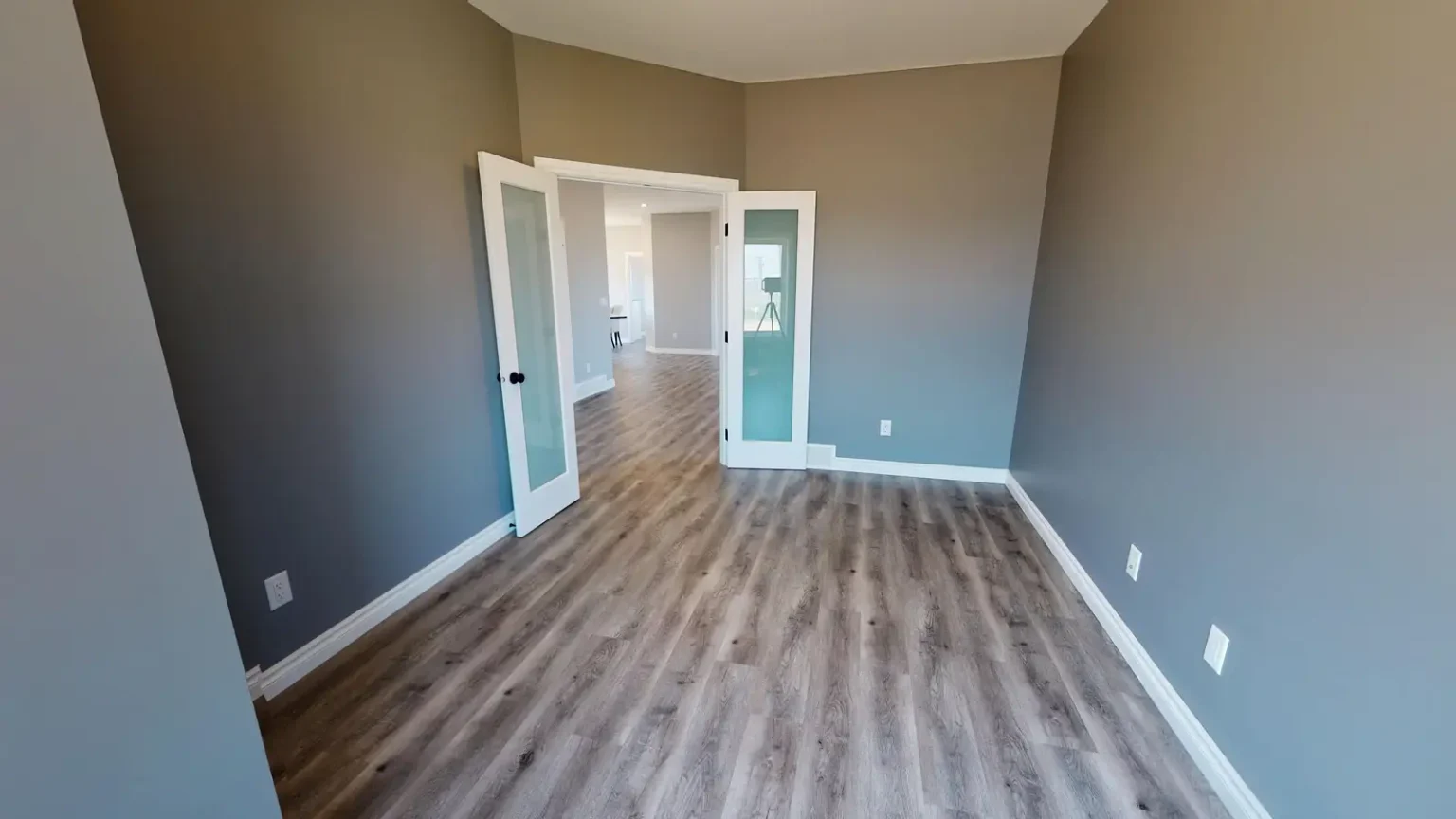 Tiger Eye Front Office